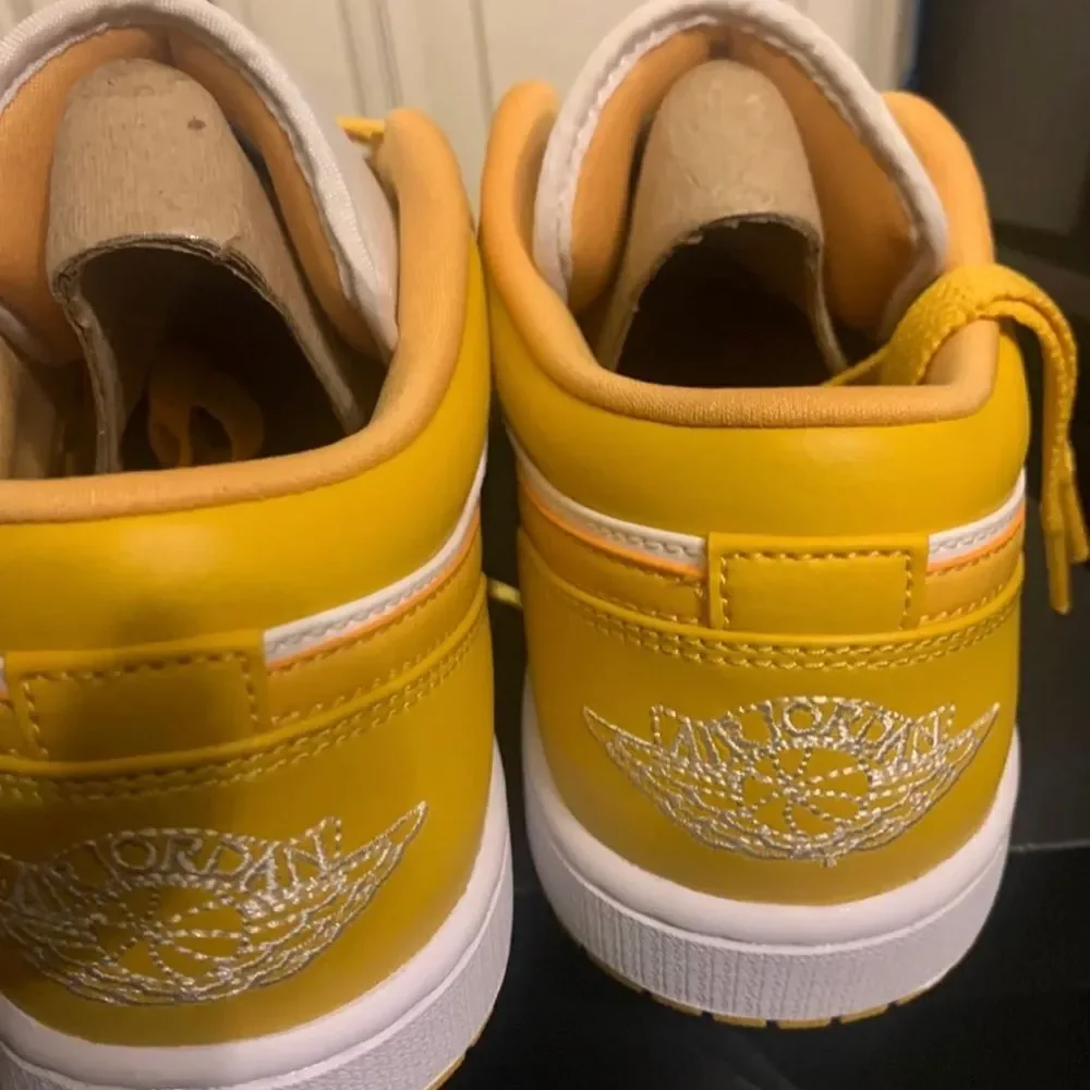 AIR JORDAN 1 LOW POLLEN 553558-171 Sz 8.5